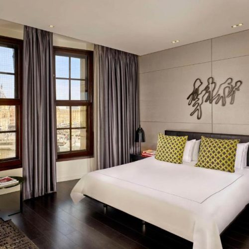 The longer you stay, the less you pay